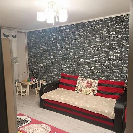 Private Room Near 3 Min Metrou Crangasi, 40 M2 부쿠레슈티 외부 사진