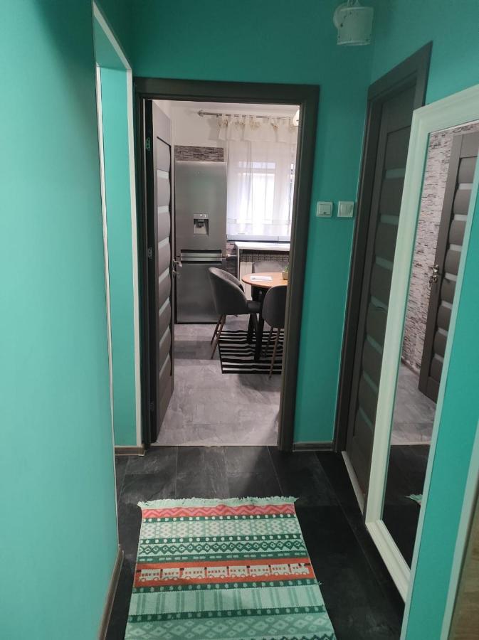 Private Room Near 3 Min Metrou Crangasi, 40 M2 부쿠레슈티 외부 사진