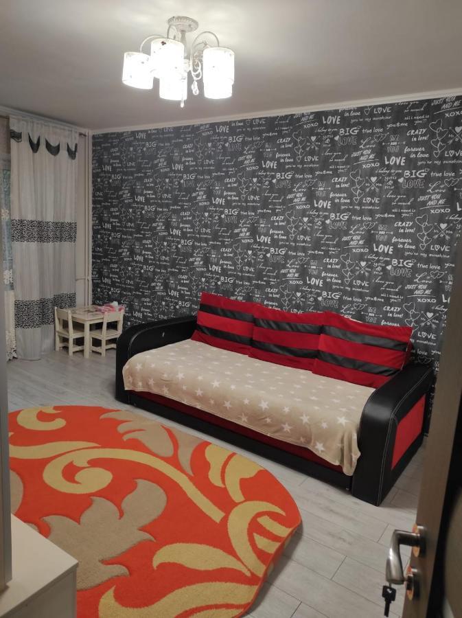 Private Room Near 3 Min Metrou Crangasi, 40 M2 부쿠레슈티 외부 사진